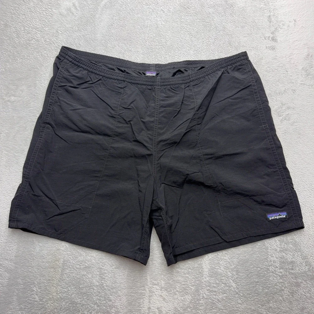 Patagonia Shorts Mens XL Black Baggies 5 Inseam Nylon Mesh Lined P-6 Logo Pocket